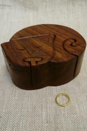 CAT PUZZEL BOX